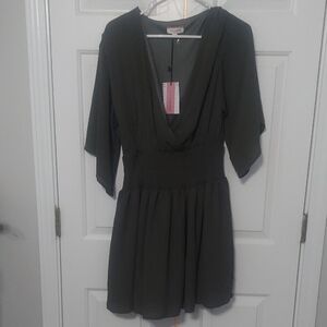 ANDREE BY UNIT Dark Green Long Sleeve Dress